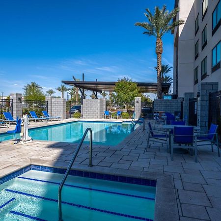 Holiday Inn Express & Suites - Gilbert - Mesa Gateway Airport Экстерьер фото