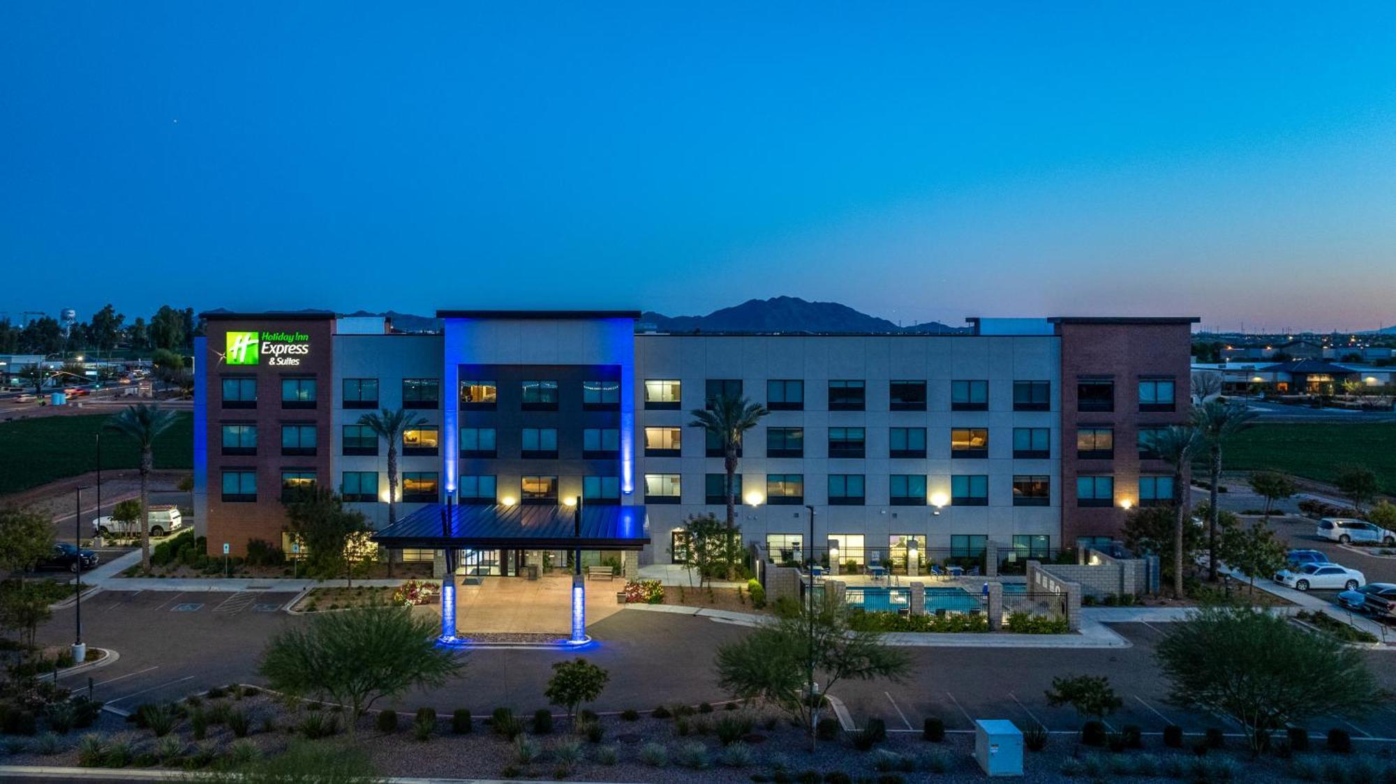 Holiday Inn Express & Suites - Gilbert - Mesa Gateway Airport Экстерьер фото