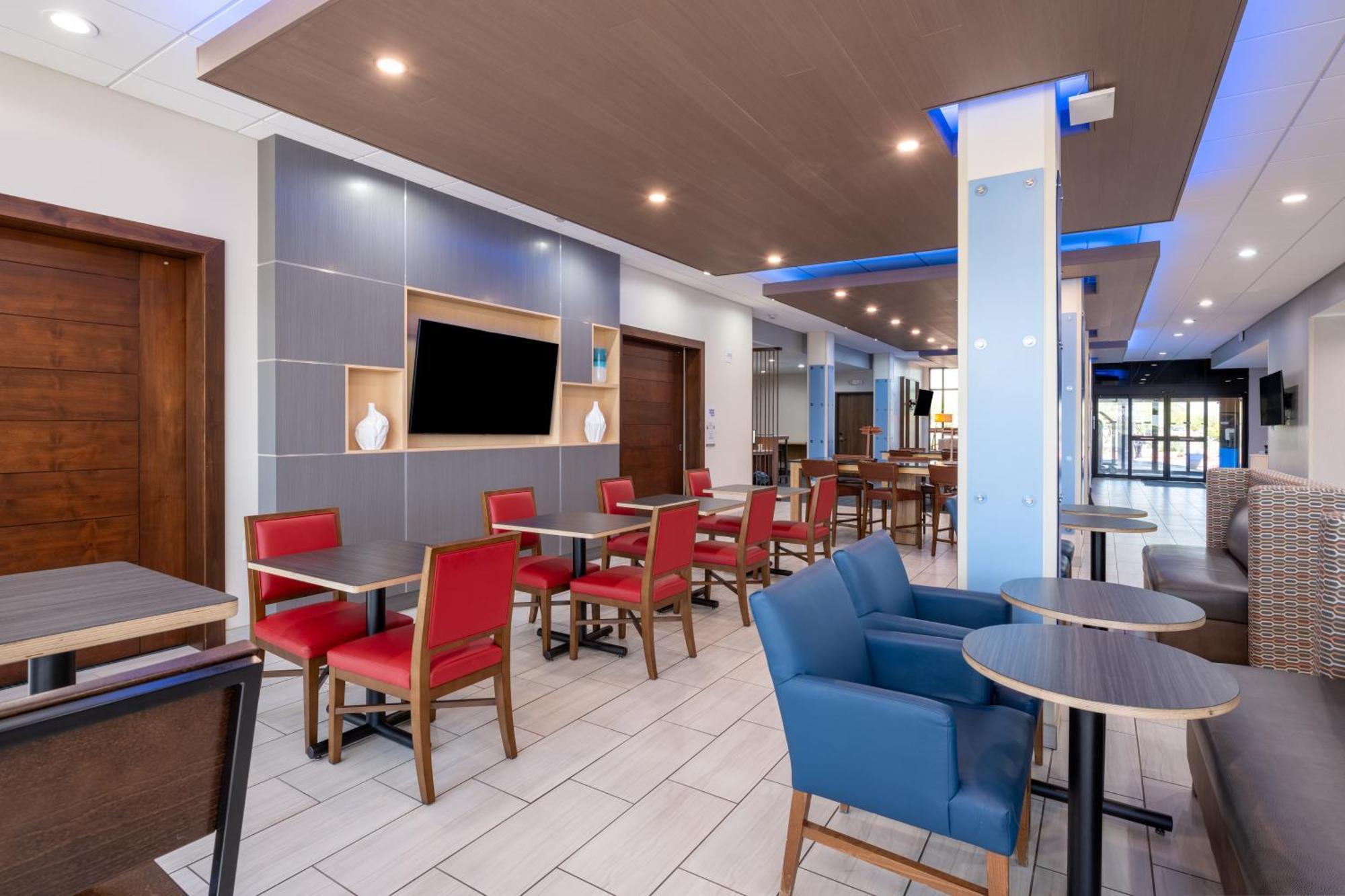 Holiday Inn Express & Suites - Gilbert - Mesa Gateway Airport Экстерьер фото